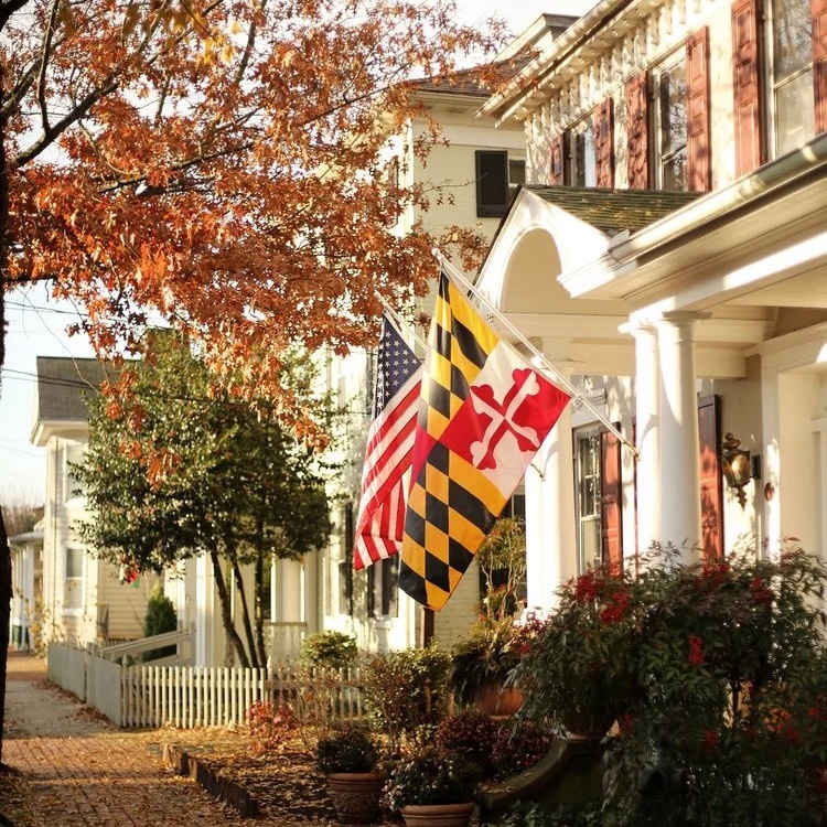 queen-annes-county-street crop front facing view of Fountain Park in Chestertown, Maryland