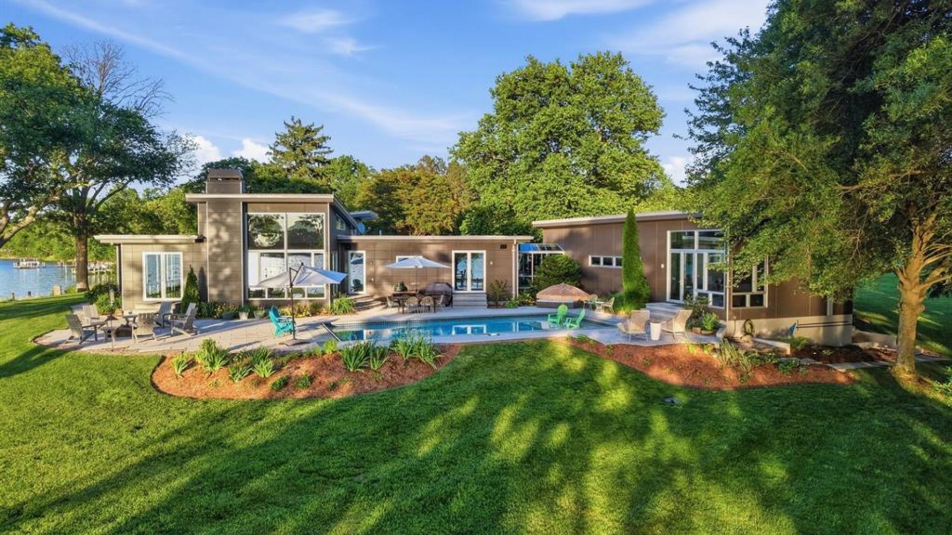 2800-side-yard